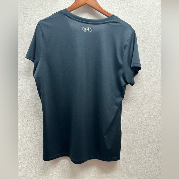 New Women’s Under Armour. - Picture 4 of 4